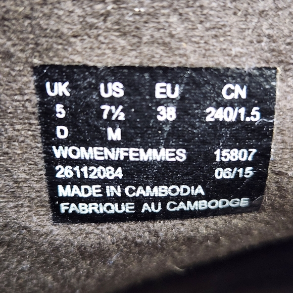 Clarks Womens 7.5 Ankle Booties Brown Suede Heeled Zip Up Boots - Picture 7 of 8